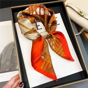 Foulard Barbara Cheveux Femme Carré Soie
