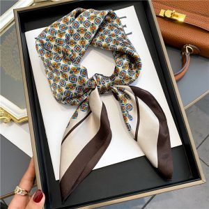 Foulard Pénélope Cheveux Femme Carré Soie