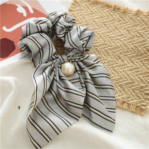 Chouchou Foulard Court Gris Rayures