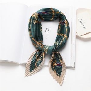 Foulard Flavine Carré Femme Cheveux Vert À Motifs Doré